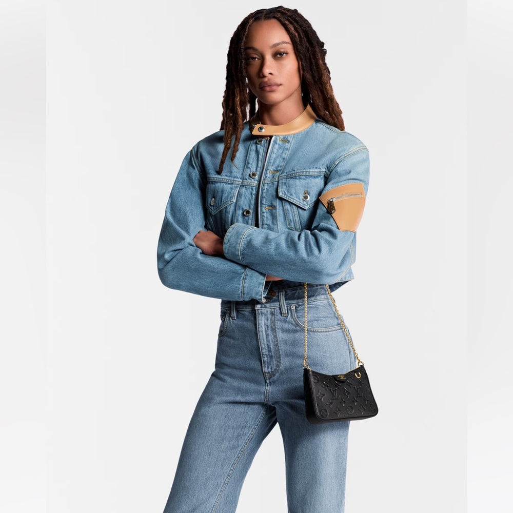 Louis Vuitton Easy Pouch On Strap - Black Monogram Empreinte Leather - Picture 2 of 11